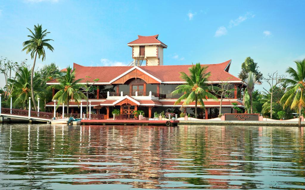 Sterling Lake Palace Alleppey Alappuzha Buitenkant foto