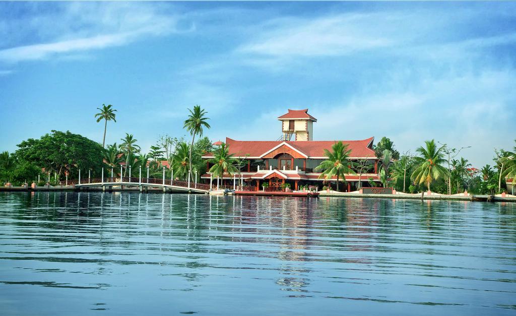 Sterling Lake Palace Alleppey Alappuzha Buitenkant foto