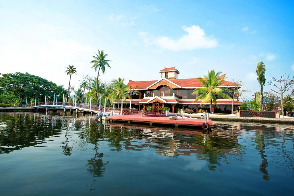 Sterling Lake Palace Alleppey Alappuzha Buitenkant foto