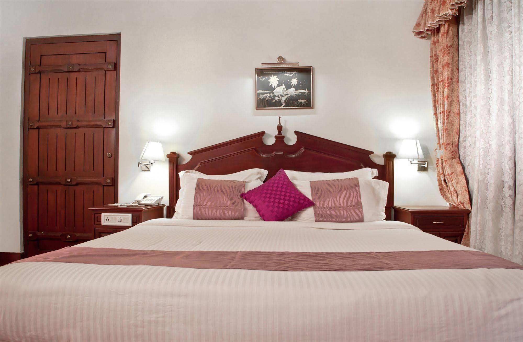 Sterling Lake Palace Alleppey Alappuzha Buitenkant foto